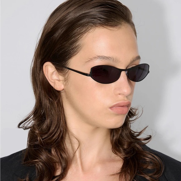 Shevoke Cece Black Sunglasses - Picture 2 of 7